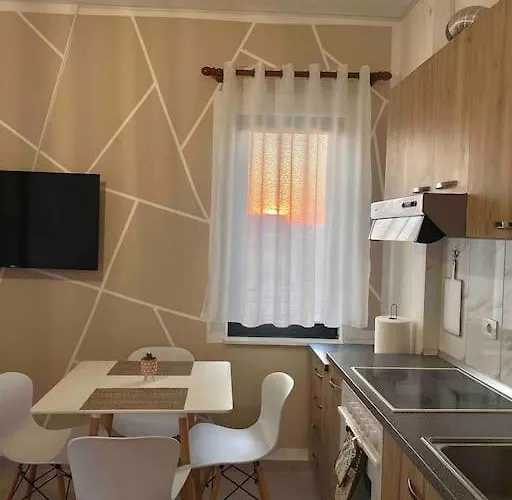 2+1 - Center * Tirana