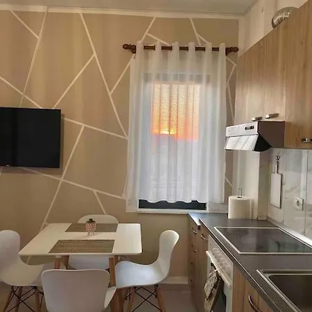 2+1 - Center * Tirana